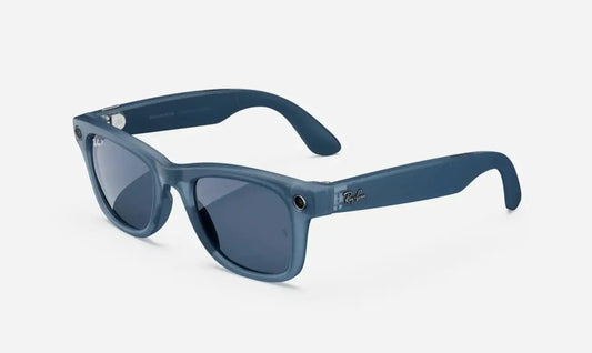 Stylish Rayban Meta Wayfarer sunglasses in blue with dark lenses, perfect for modern fashion and sun protection.